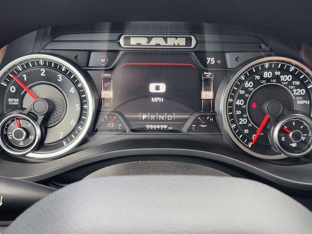2022 RAM 1500 Laramie Crew Cab 4x2 5'7" Box