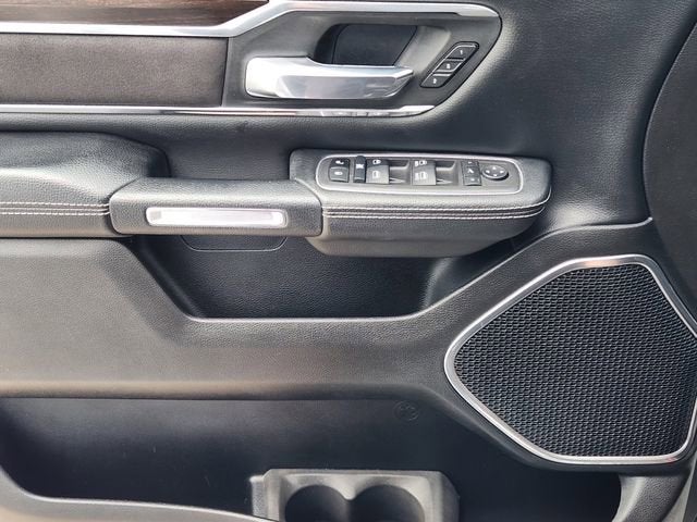 2022 RAM 1500 Laramie Crew Cab 4x2 5'7" Box