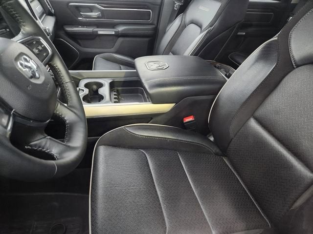 2022 RAM 1500 Laramie Crew Cab 4x2 5'7" Box