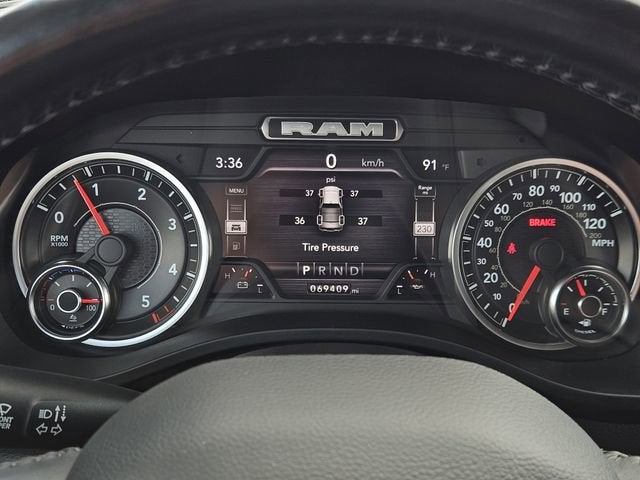 2022 RAM 1500 Laramie Crew Cab 4x4 5'7" Box