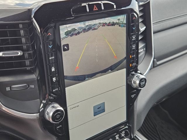 2022 RAM 1500 Laramie Crew Cab 4x4 5'7" Box