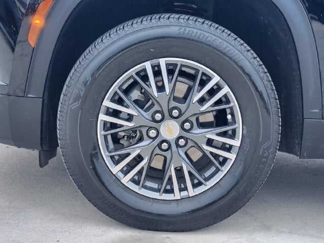 2024 Chevrolet Traverse LS - Photo 10