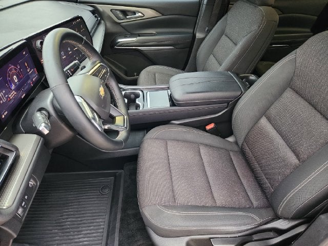 2024 Chevrolet Traverse LS - Photo 13