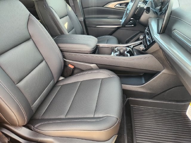 2027 Chevrolet Traverse LT - Photo 10