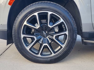 2024 Chevrolet Suburban RST