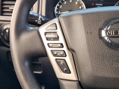 2022 Nissan TITAN Crew Cab SV 4x4