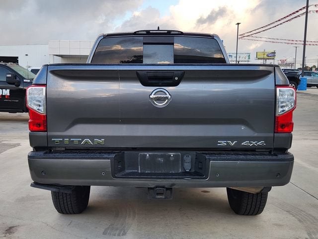 2022 Nissan TITAN Crew Cab SV 4x4