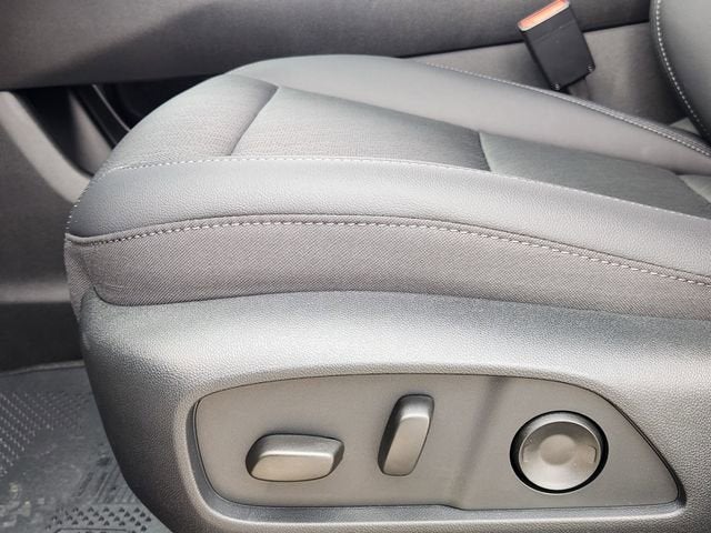 2026 Chevrolet Equinox LT - Photo 17