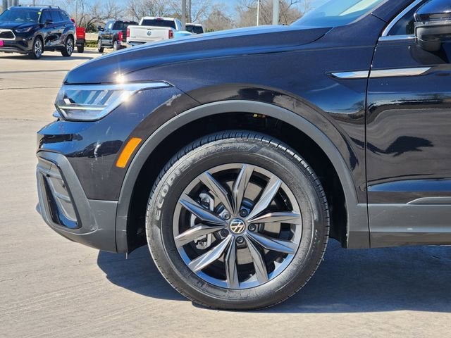 2023 Volkswagen Tiguan 2.0T SE