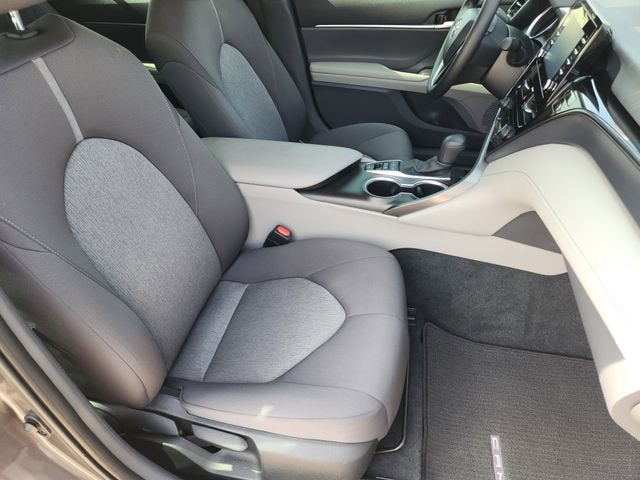 2024 Toyota Camry Hybrid LE