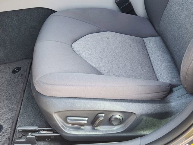 2024 Toyota Camry Hybrid LE