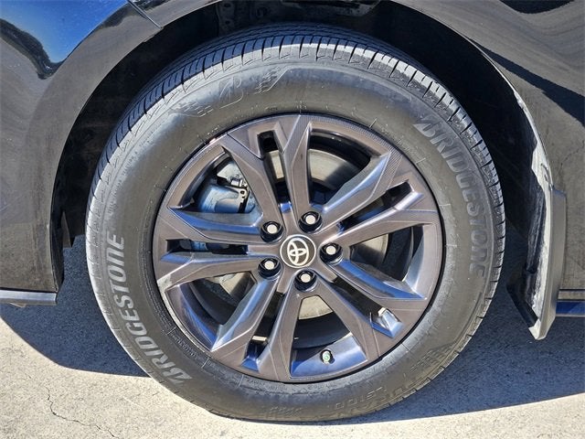 2024 Toyota Sienna LE