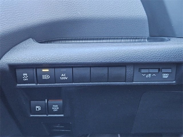 2024 Toyota Sienna LE