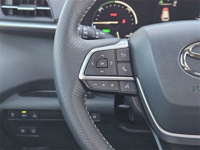 2024 Toyota Sienna LE