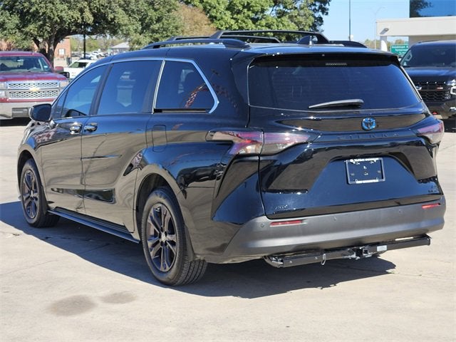 2024 Toyota Sienna LE