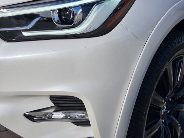2021 INFINITI QX80 LUXE